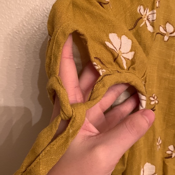 Floral golden yellow summer short sleeve dress - Picture 3 of 6